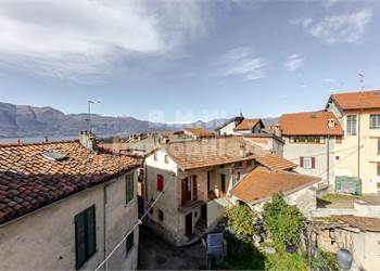 schöne Wohnung mit Loft und Terrasse mit Seeblick