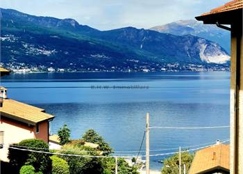 Bilocale ristruttrato a pochi passi dal lago e spiaggia